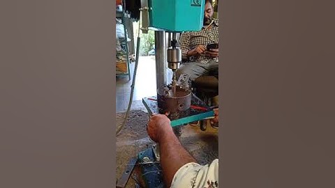 TAPPING MACHINE 16 MM WORKING