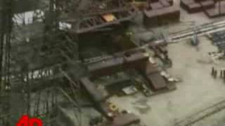 Crane Collapses at Houston Refinery, Killing 4