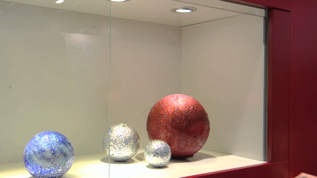 Svalson -  Elmanövrerad glasmonter