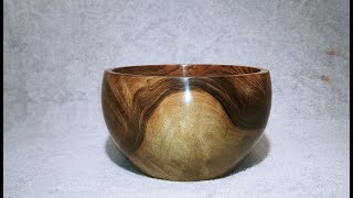 Oh Pretty Walnut ... Wont You Turn With Me Wood Turning