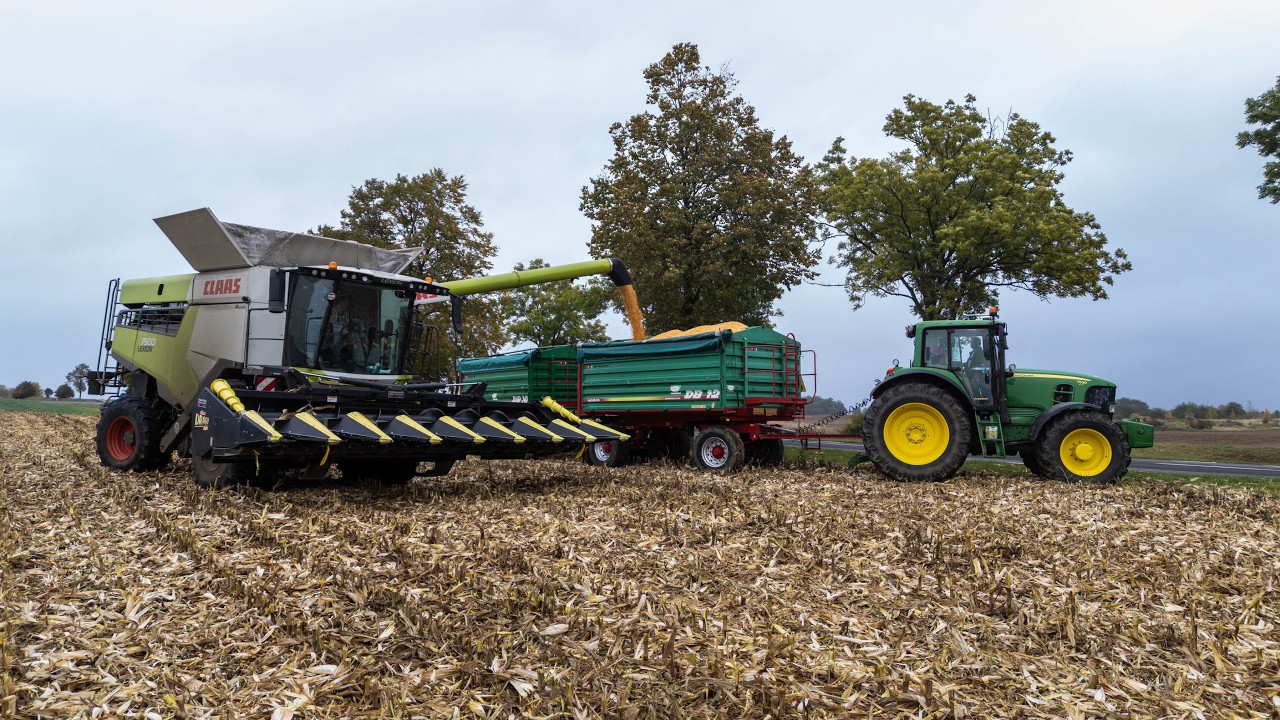 Kukurydza 2025 🌽CLAAS  LEXION  7500 & JOHN DEERE 6090RC & JOHN DEERE 7530 & METAL-TECH DB 12 🌽