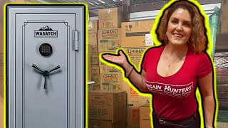 WE PAID $2000 for this Storage Unit full of Designer Clothing & A SAFE Wars Auction Abandoned