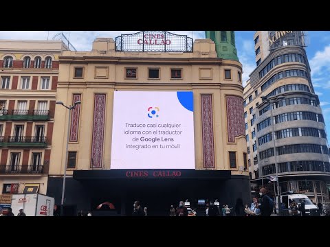 Google Lens invita al público a traducir los textos de las pantallas de Callao City Lights