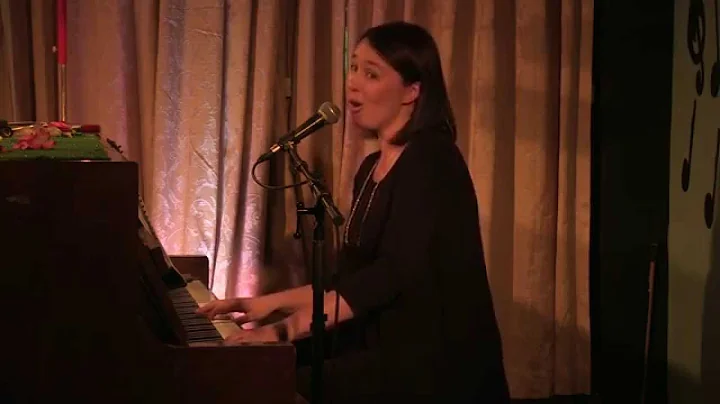 Vicky Jacobs and the audience - Silly Love Songs