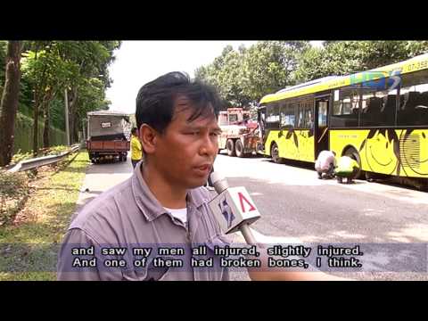 Malaysian Causeway Link bus collided lorry injured 17 at AYE - 12Sep2013