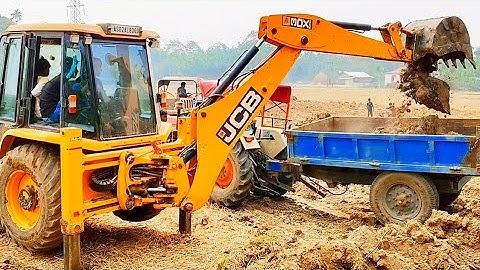 Jcb 3dx Backhoe Machine Loading Mud In Mahindra 4WD Tractor and Swaraj Tractor | tractor video