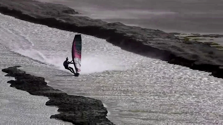 53.25 Knots: Vincent Valkenaers Misses Windsurfing...