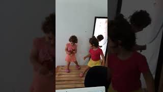 Será Que São Sapequinhas? Visitando A Mamãe Na