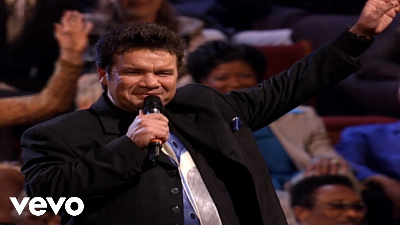 Bill & Gloria Gaither - We Will Stand [Live] ft. Russ Taff, Jessy Dixon, Guy Penrod