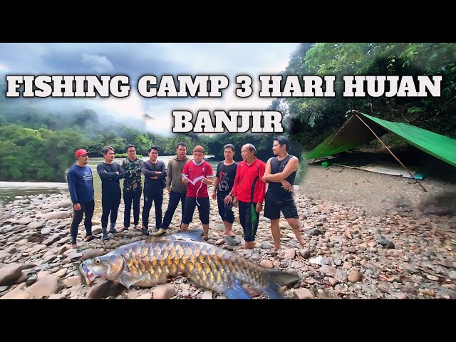 Camping fishing 3 hari Hujan deras Banjir di hulu sungai bermalam di hutan belantara Bushcraft class=