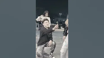 انا في حاجه هتجنني 