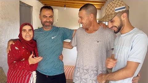مشينا معروضين عند فاطمة ماقدتها فرحة بخوها عبد الخالق و وليداتو