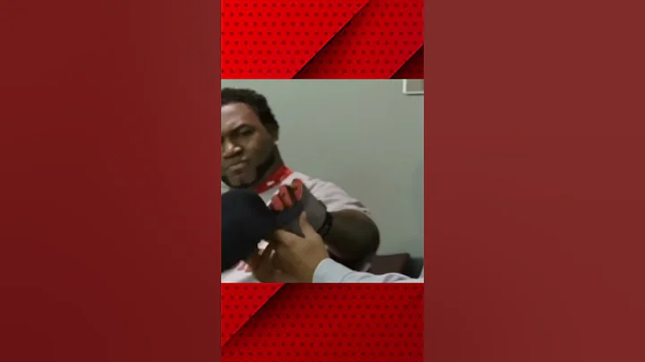 When David Ortiz traded the Red Sox for the Yankees ⚾️😬