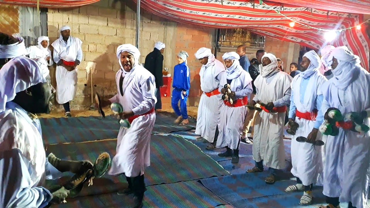 شاهد ... !! 👏من أروع الفلكلورات الأدرارية رقصة  ( قرقابو ) 😍😍😍