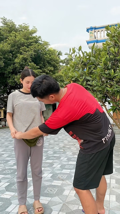 girl and her self-deprecating bikini #shorts