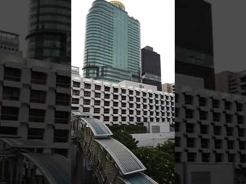 ตึกสูงและโรงแรมสุดหรูย่านชิดลม