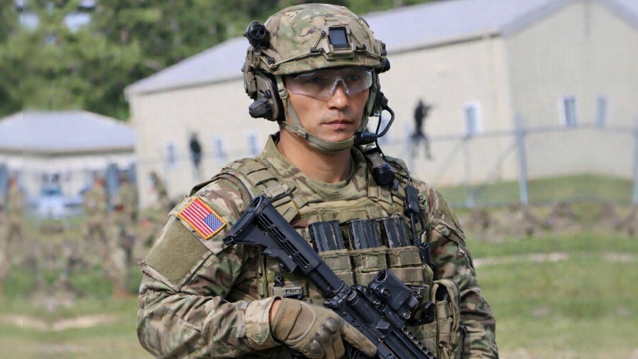 華裔美軍談敏感話題：種族歧視/霸凌/性騷擾，真的像外界說的那樣嗎？⎮洛奇參軍記