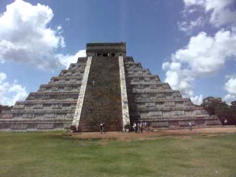 Chirped echoes from the staircases of the Mayan Pyramid of Kukulkan at Chichen Itza