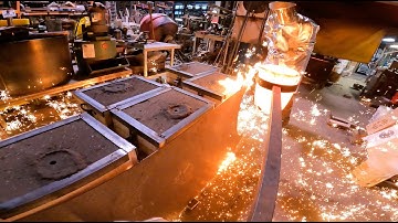 [4K] Foundry Fail. An iron pour runout. Even experienced guys have brain farts.