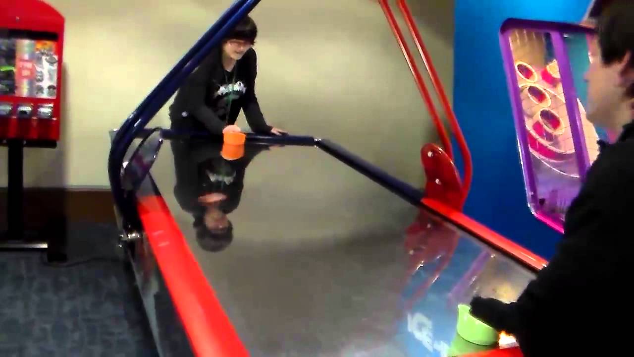 Evan VS Arcade Tables