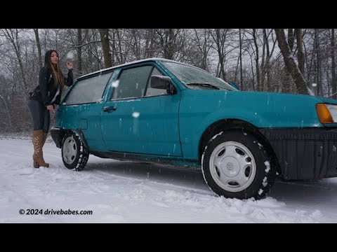 Car Cranking Latina Revving heavy Snow new  | Auto auf Touren Startproblem Schnee