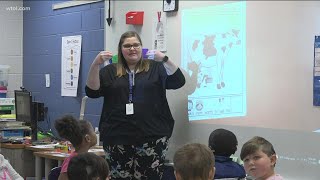 Oakdale Elementary School helping deaf students improve skills in speech, ASL