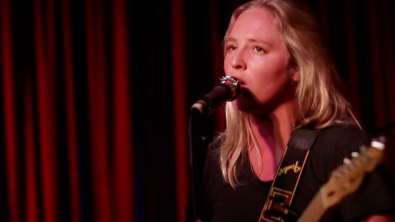 Lissie "When I'm Alone" Guitar Center's SingerSongwriter 2 YouTube