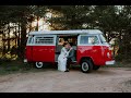 Wedding Photos with a vintage vehicle : VW Kombi