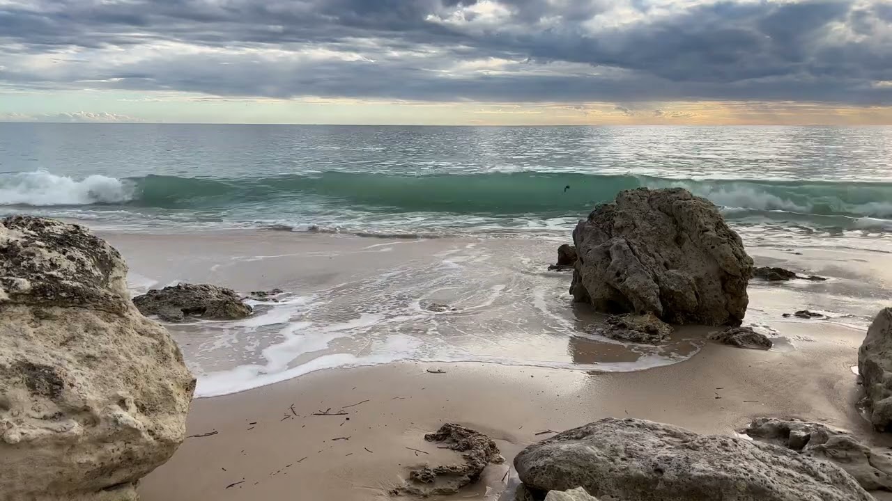 [4K] Soothing sounds of Waves | White Noise for Deep Sleep, Relaxation, Study | ASMR | Australia