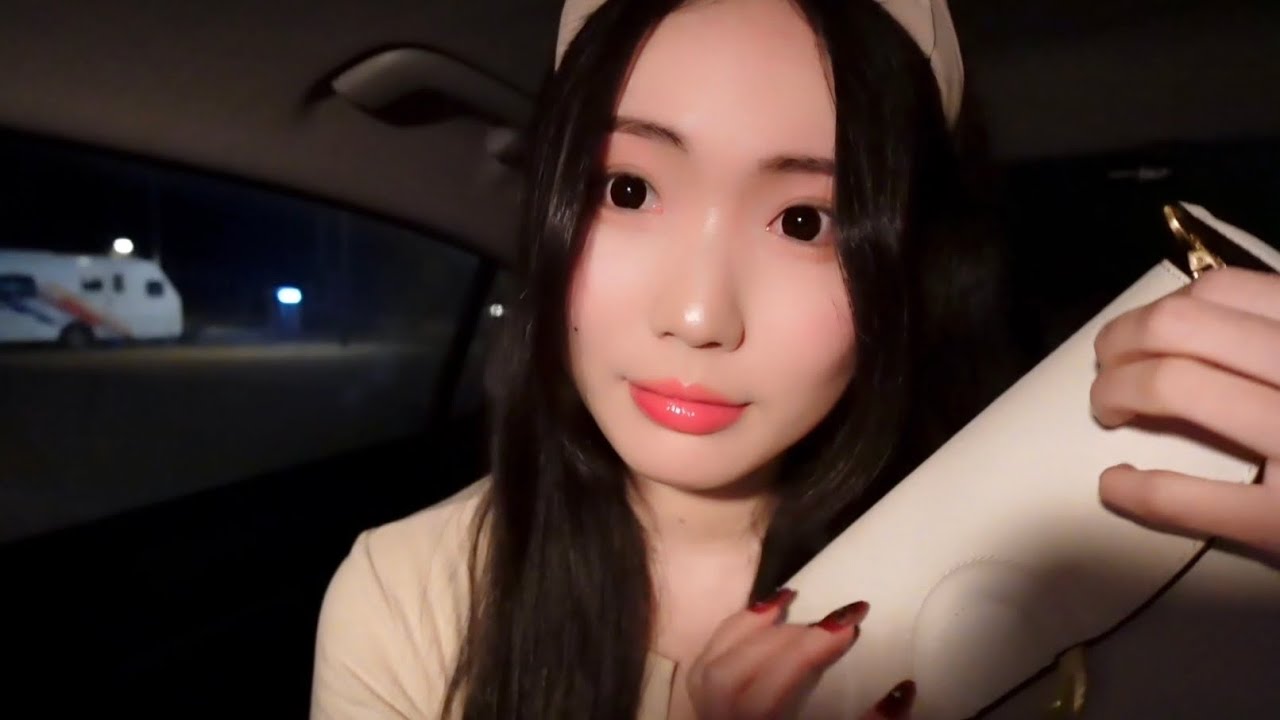 Делаю тебе макияж в машине ASMR 🚗