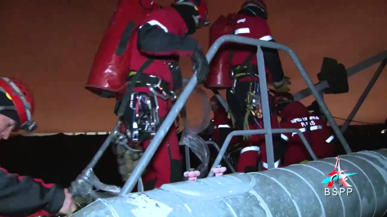 Chute d'une antenne à Bagnolet paris saint germain