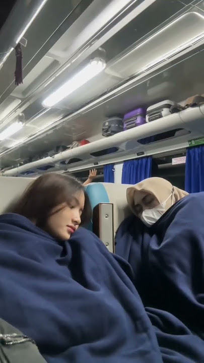 perjalanan yuriska patricia dalam kreta api...semangat ba yuris