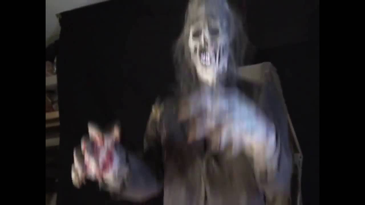 Coffin Lunger Zombie - Halloween Prop