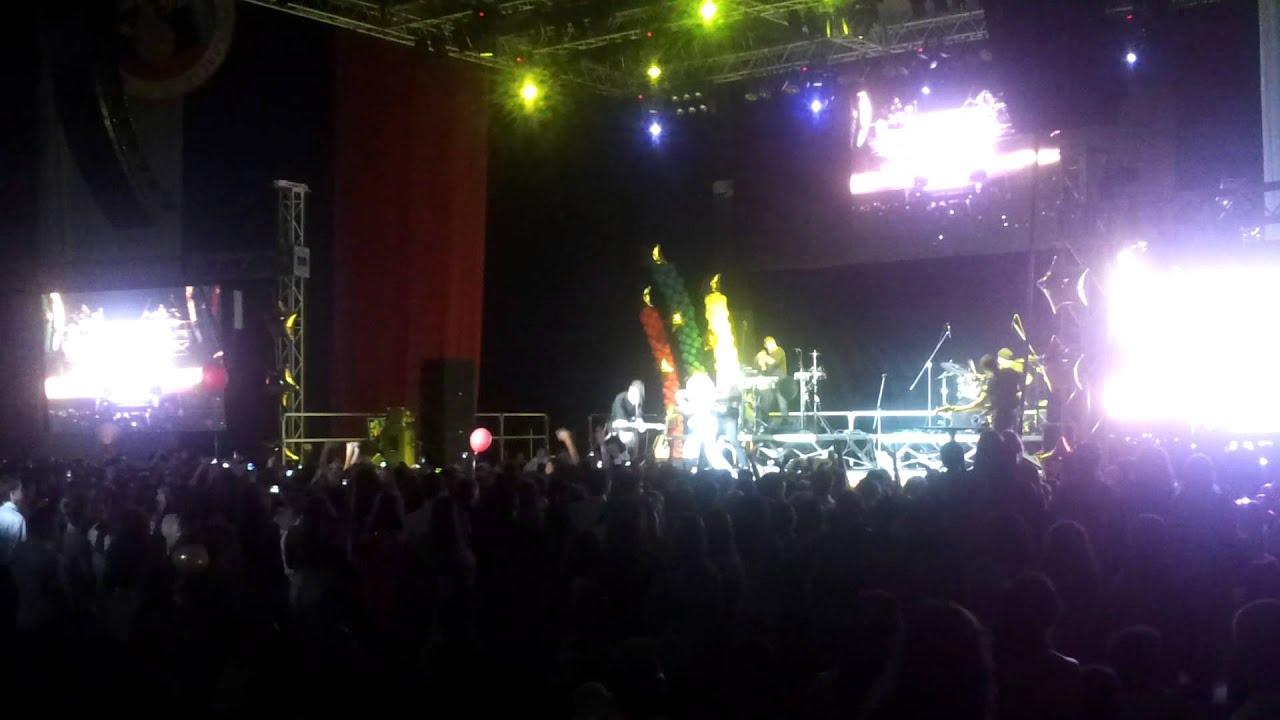 Максим - Никому не отдам - YouTube