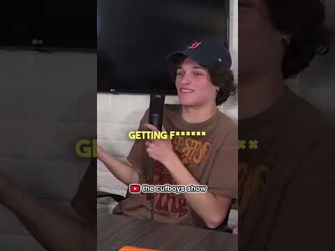 نيك ستورنيولو يتحدث عن كونه مثلي ا Sturniolotriplets 