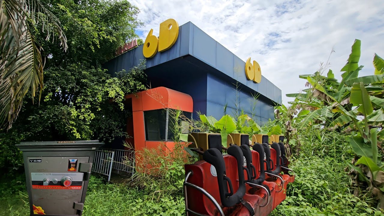 Rùng rợn rạp chiếu phim bỏ hoang và nhiều máy trò chơi tiền tỷ trong công viên M.A