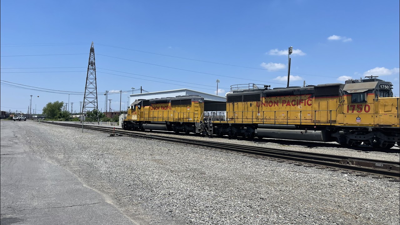 Run8 Train Simulator: Relaxing Railcam using Heater noise ASMR And Railfanning