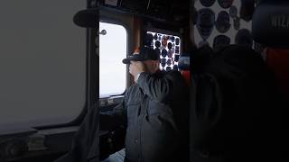 Here Comes The Mob ⛴️ | #DeadliestCatch | Discovery