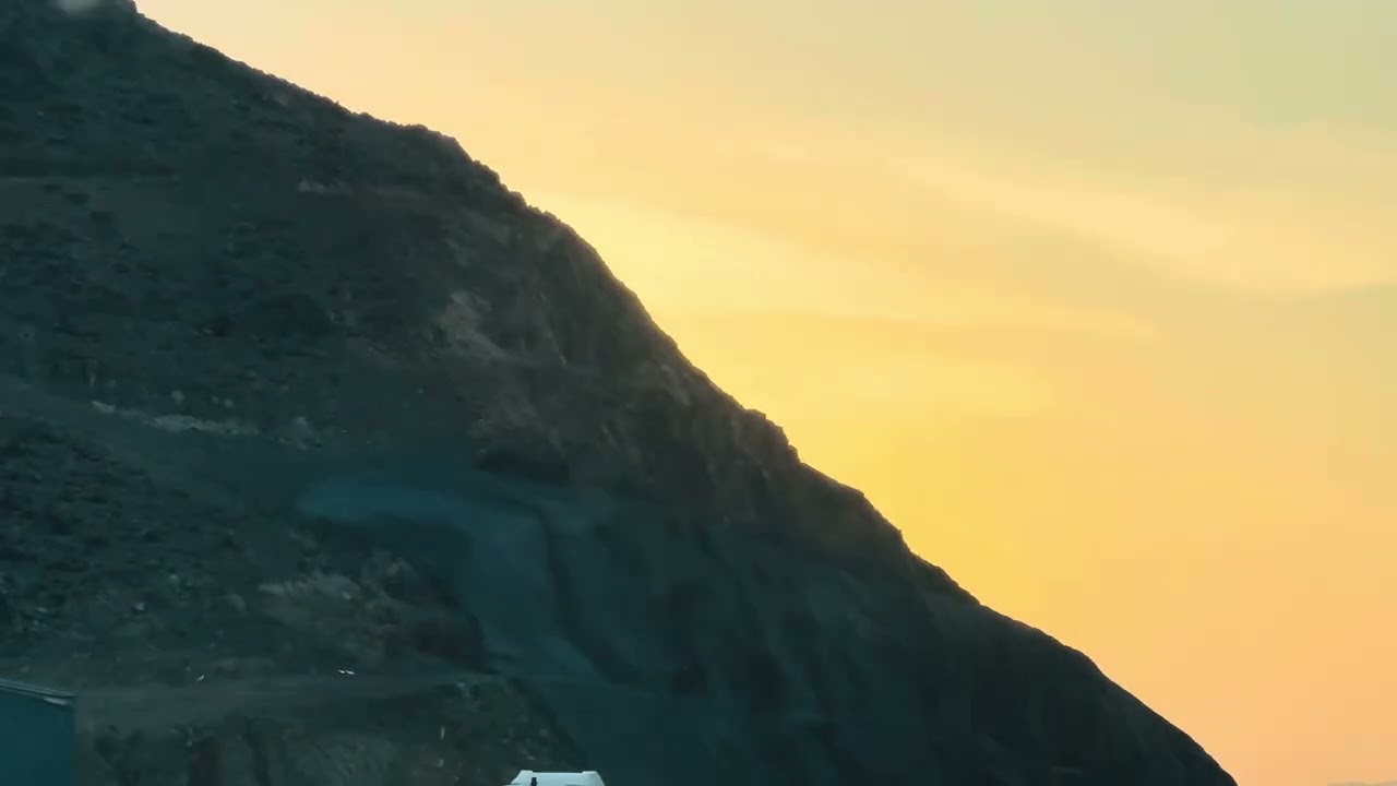 Driving Through Saudi Arabian Mountains at Sunset Serene 🏔️Highway🛣️View 