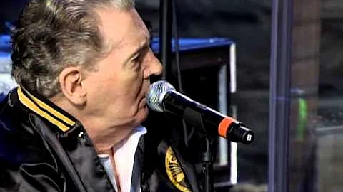 Jerry Lee Lewis - Great Balls of Fire (Live at Farm Aid 2008)