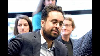 Mounir Majhoubi Se Fait Encore Per Un Savon