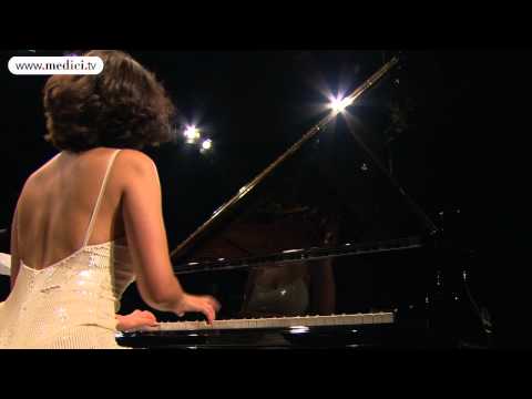 Khatia Buniatishvili - Chopin - Piano Concerto No. 1