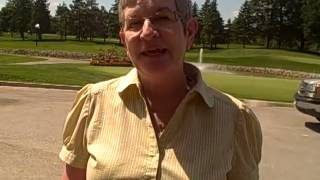 Karen Fuller sharing feedback after her Wealthy Women Leaders Master Mind meeting