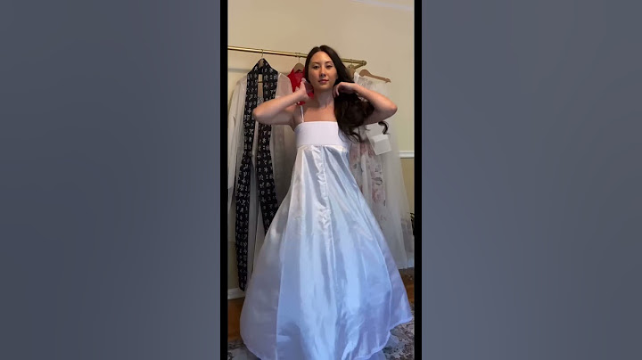 Trying on a traditional Korean wedding dress (한복) #wedding #weddingdress #hanbok ￼#korean