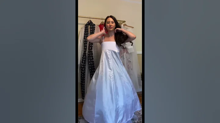 Trying on a traditional Korean wedding dress (한복) #wedding #weddingdress #hanbok ￼#korean - DayDayNews