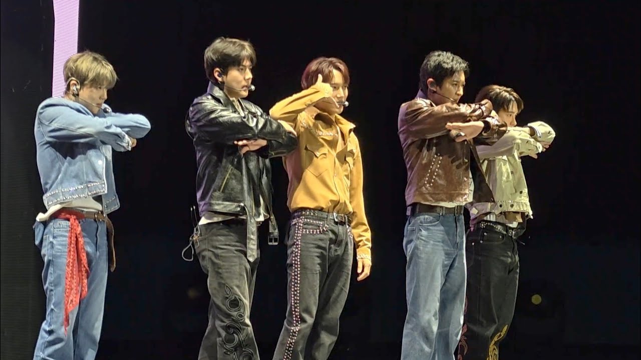 'CALL ME BABY' 엑소 팬미팅 [ 251214 EXO’verse ] #카이 #KAI