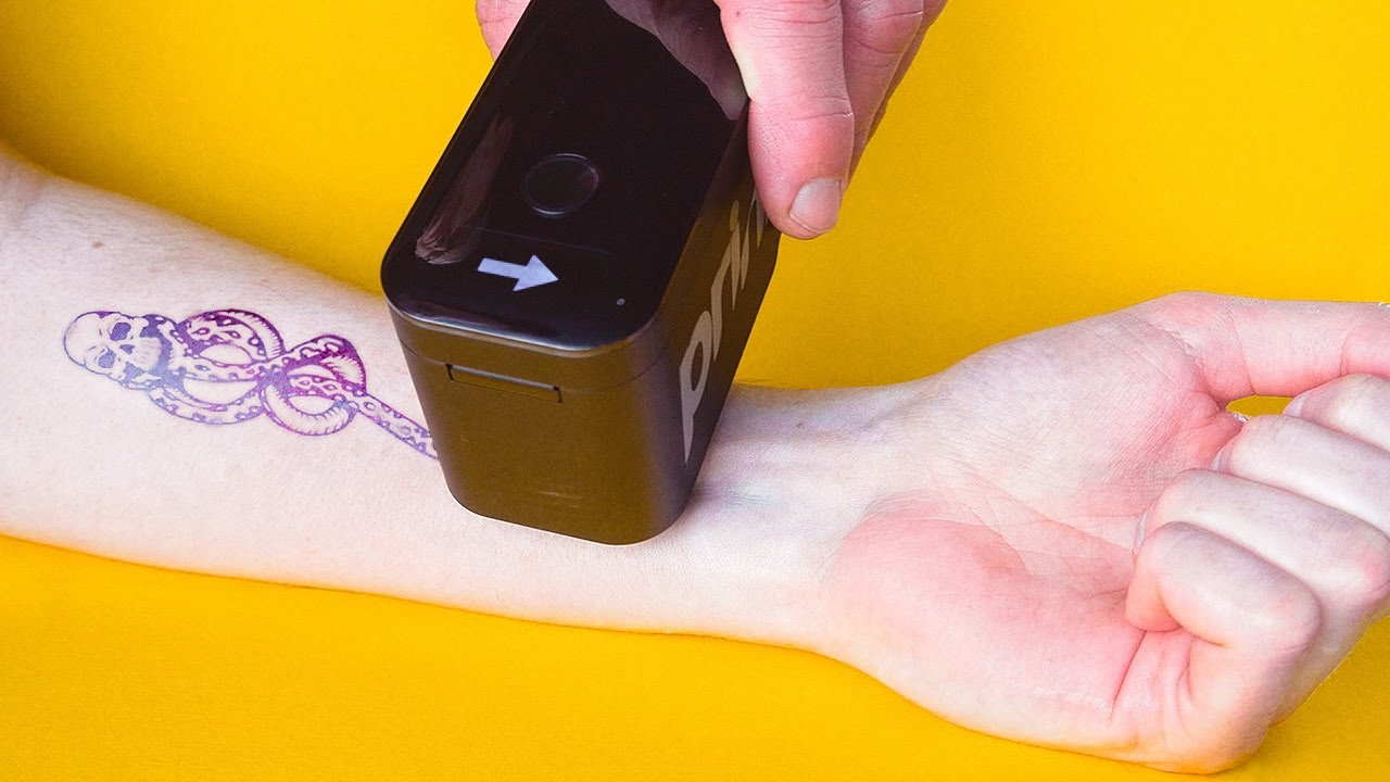 Cet appareil imprime des tatouages ! 