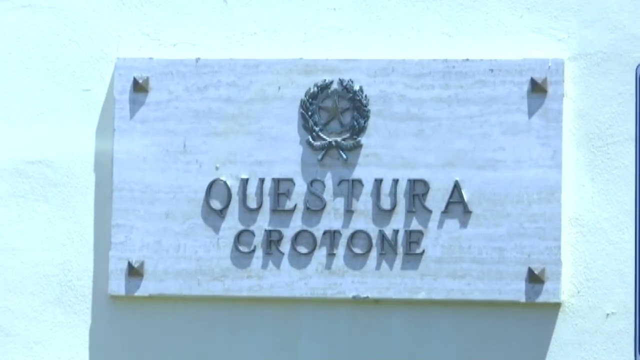 CROTONE  MAXI MARKET DELLA DROGA E ARMI NEL QUARTIERE FONDO GESU