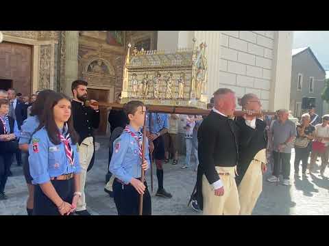 Aosta: centinaia di fedeli alla processione per il patrono San Grato