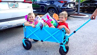 Diana and Roma with Dad go to the Beach. Playing with Sand and other Kids Toys Resimi